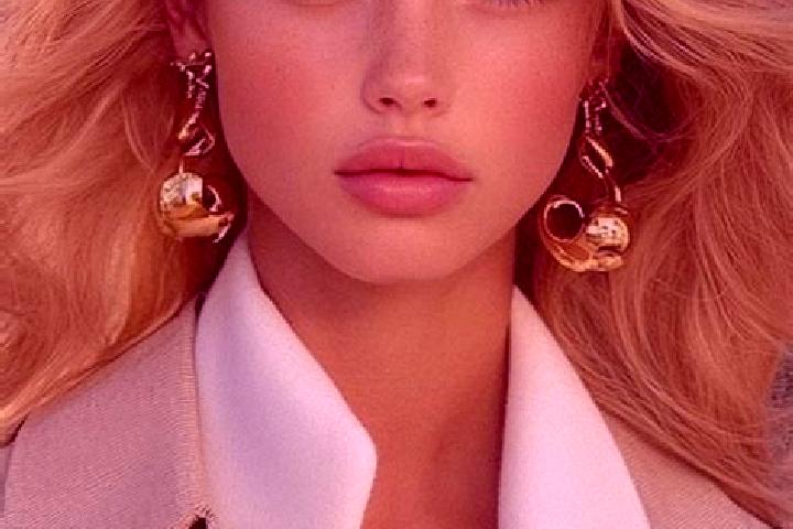 Sadie, 20, a blonde grey-eyed indian companion based in Niddrie. Offering Deep French Kissing, Domination, Massage, A-Level. Available for incall and outcall...