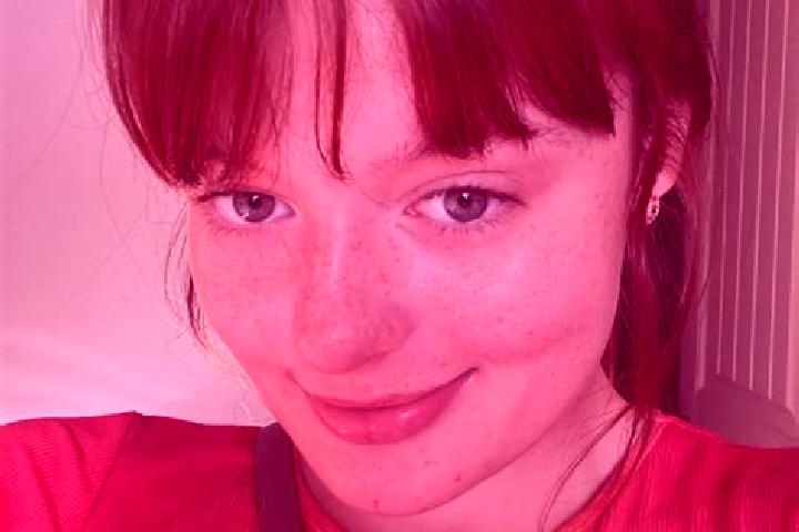 Sadie, 20, a red green-eyed caucasian companion based in Etu-Toeoeloe. Offering Overnight, Striptease, Duos, Domination, BDSM. Available for incall and outca...