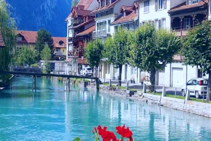 Sadie, 20 — Escort in Daenikon, Switzerland