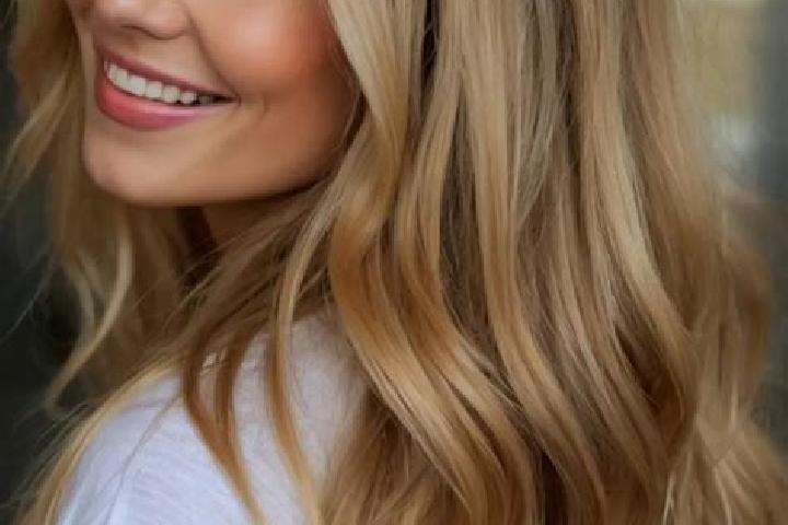 Sadie, 21, a blonde hazel-eyed caribbean companion based in Meezen. Offering Striptease, 69, Dinner Date, Overnight, Couples. Available for incall and outcal...