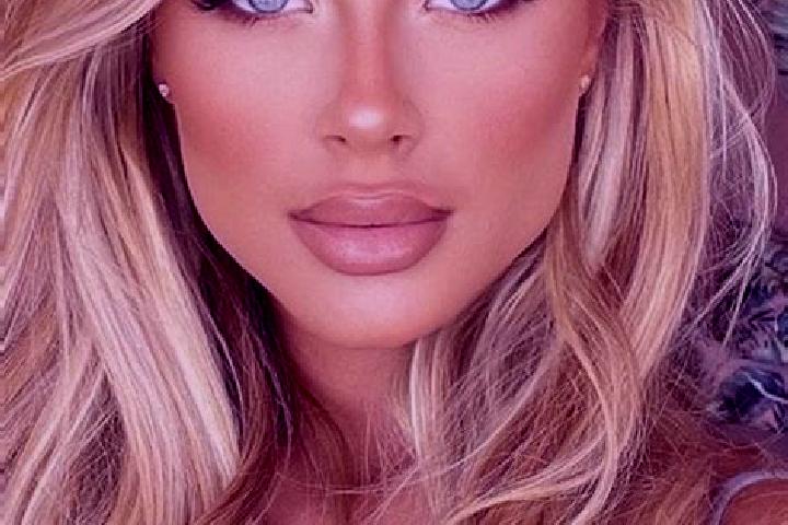Sadie, 21, a red blue-eyed latina companion based in Westrozebeke. Offering 69, Duos, Overnight. Available for incall and outcall, overnight bookings available.