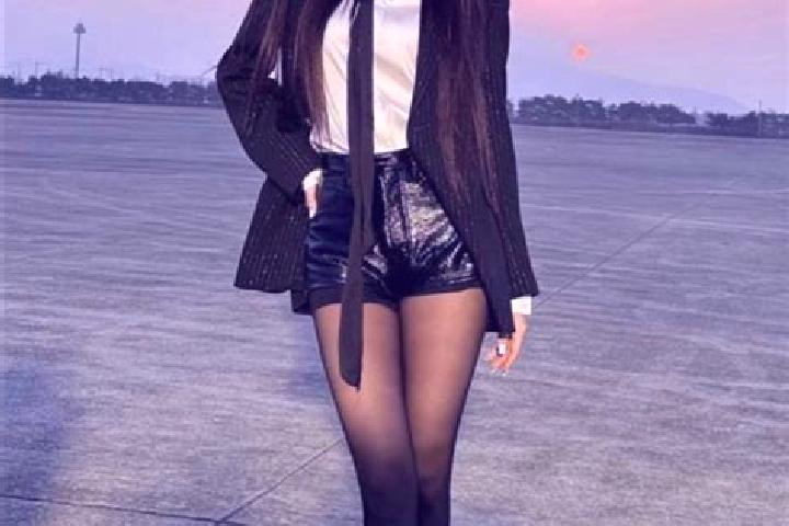 Sadie, 21 — Escort in Yijin, China