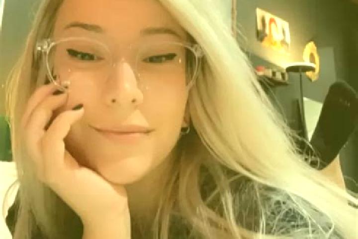 Sadie, 22, a blonde dark-eyed mediterranean companion based in Bolingbrook. Offering Couples, Prostate Massage, Roleplay, CIM, Erotic Massage. Available for ...