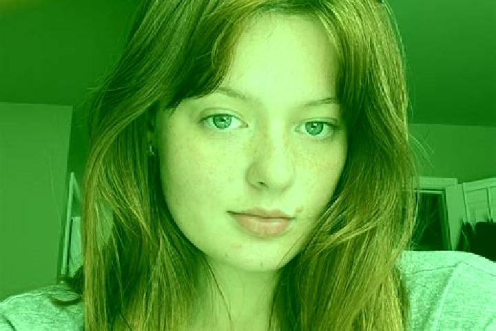Sadie, 22, a red brown-eyed european companion based in Darnall. Offering Tantra, Massage. Available for incall and outcall, day and evening dates.