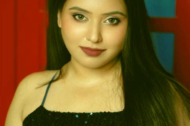 Sadie, 22 — Escort in Faria, Portugal