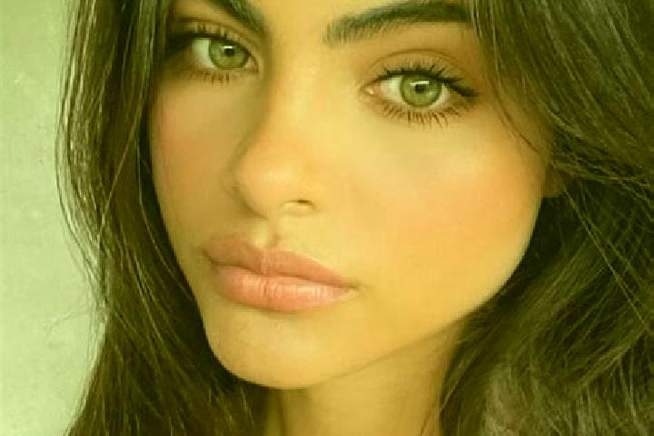 Sadie, 23, a black dark-eyed middle eastern companion based in Podivin. Offering OWO, Duos, BDSM. Available for incall and outcall, day and evening dates.