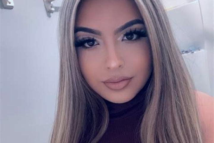 Sadie, 23, a blonde brown-eyed latina companion based in Taureni. Offering Dinner Date, OWO, Domination. Available for incall and outcall, day and evening da...