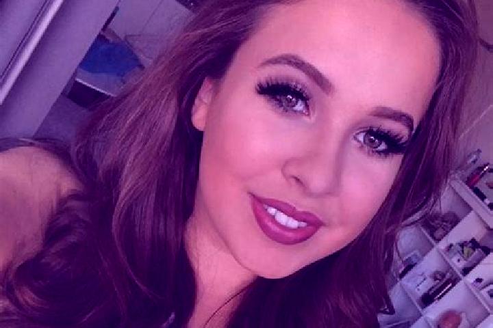 Sadie, 23, a chestnut dark-eyed european companion based in Hull. Offering Tantra, 69, Roleplay, BDSM, Girlfriend Experience. Available for incall and outcal...