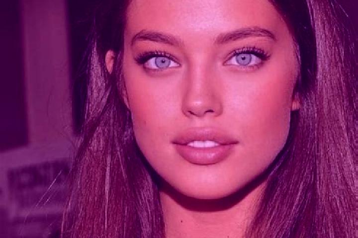 Sadie, 23, a chestnut green-eyed caucasian companion based in Senhora do Porto. Offering Overnight, A-Level, Deep French Kissing, Striptease. Available for i...