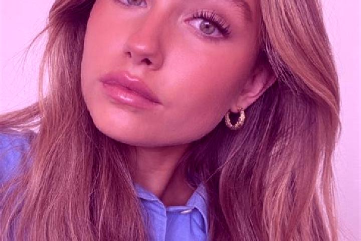 Sadie, 23, a dark blonde green-eyed caribbean companion based in Kuala Lipis. Offering BDSM, Party Girl, Striptease, Tantra, Couples. Available for incall an...