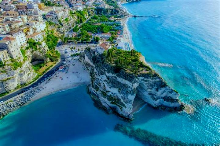 Sadie, 23 — Escort in Cerchiara di Calabria, Italy