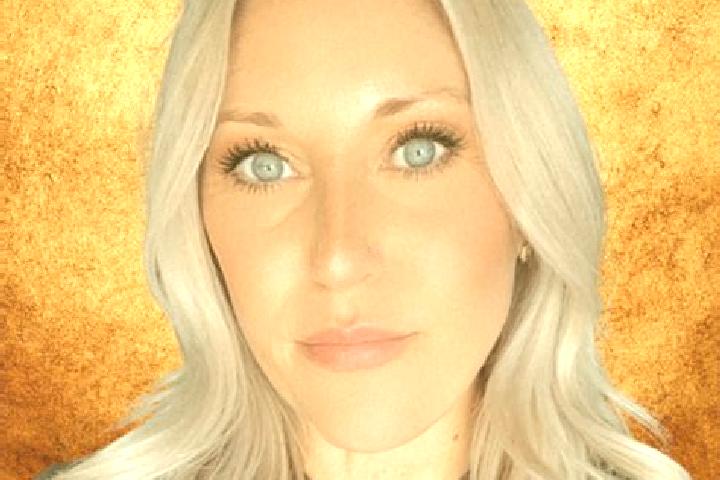 Sadie, 23 — Escort in Dalton, United Kingdom