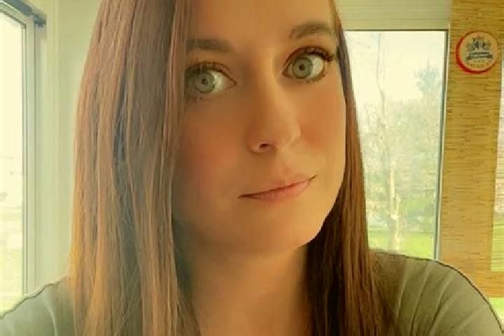 Sadie, 23 — Escort in Fortville, United States