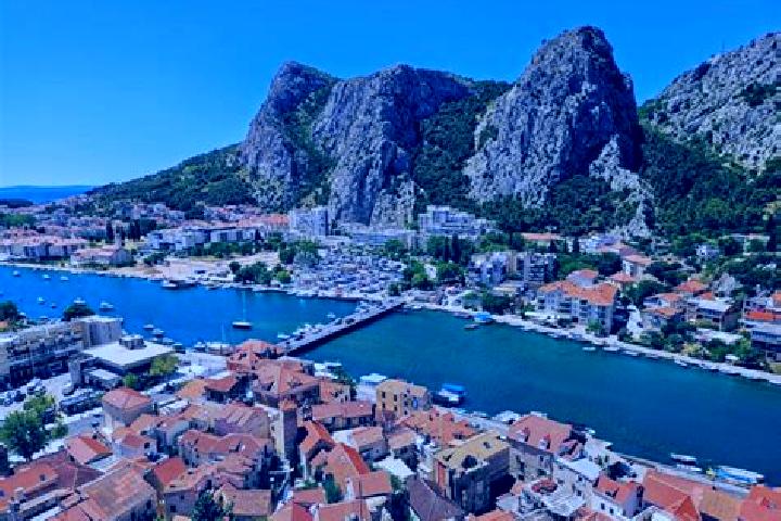 Sadie, 23 — Escort in Omis, Croatia