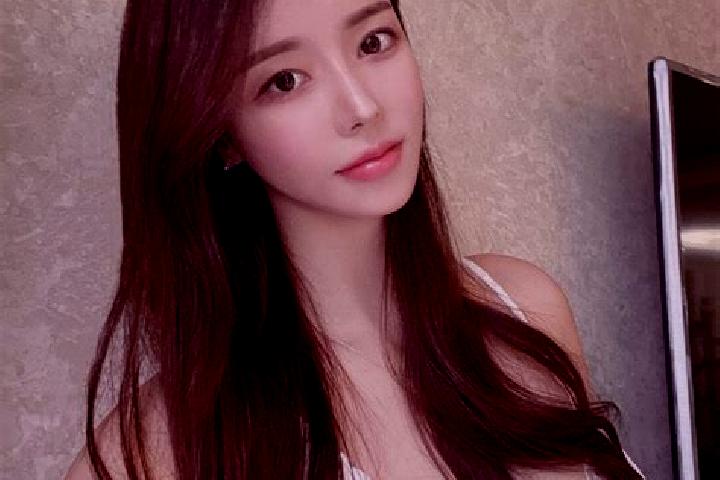 Sadie, 23 — Escort in Waisha, China