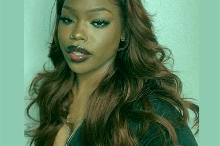 Sadie, 24, a auburn amber-eyed ebony companion based in Buronzo. Offering CIM, GFE, OWO. Available for incall and outcall, overnight bookings available.