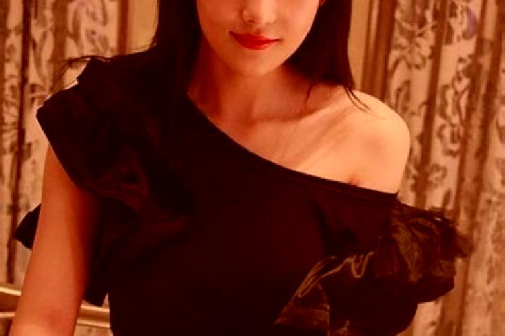 Sadie, 24, a black dark-eyed mediterranean companion based in Wanfu. Offering Erotic Massage, A-Level, Party Girl, Domination. Available for incall and outca...