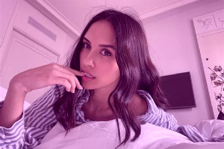 Sadie, 24, a black grey-eyed asian companion based in Sondor. Offering Travel Companion, Girlfriend Experience, BDSM. Available for incall and outcall, overn...