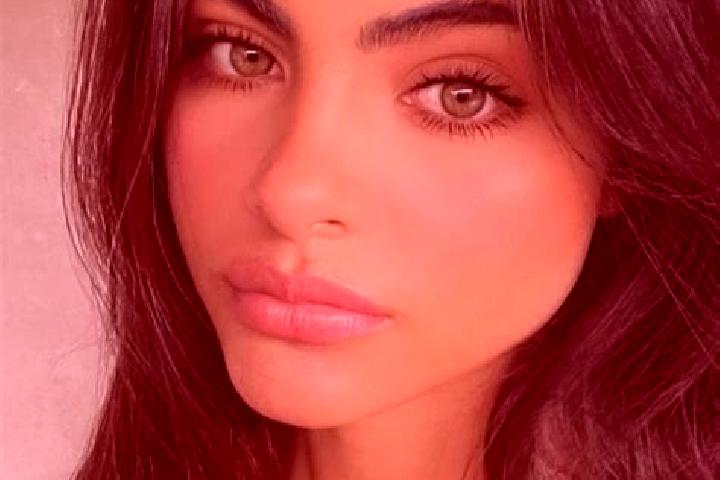 Sadie, 24, a black hazel-eyed mixed companion based in Aley. Offering Party Girl, A-Level, BDSM. Available for incall and outcall, overnight bookings available.
