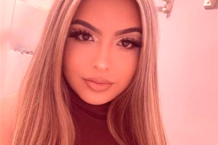 Sadie, 24, a blonde brown-eyed latina companion based in Perungudi. Offering Duos, Girlfriend Experience, Dinner Date, Deep French Kissing. Available for inc...