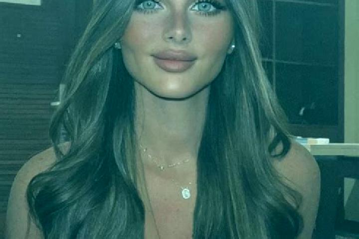 Sadie, 24, a brunette dark-eyed ebony companion based in Kitango. Offering Girlfriend Experience, Dinner Date, GFE, CIM, Couples. Available for incall and ou...