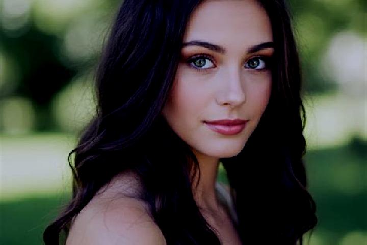Sadie, 24, a brunette hazel-eyed caribbean companion based in Cabarlah. Offering Tantra, Deep French Kissing. Available for incall and outcall, day and eveni...