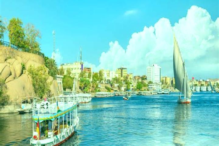 Sadie, 24 — Escort in As Salahat, Egypt