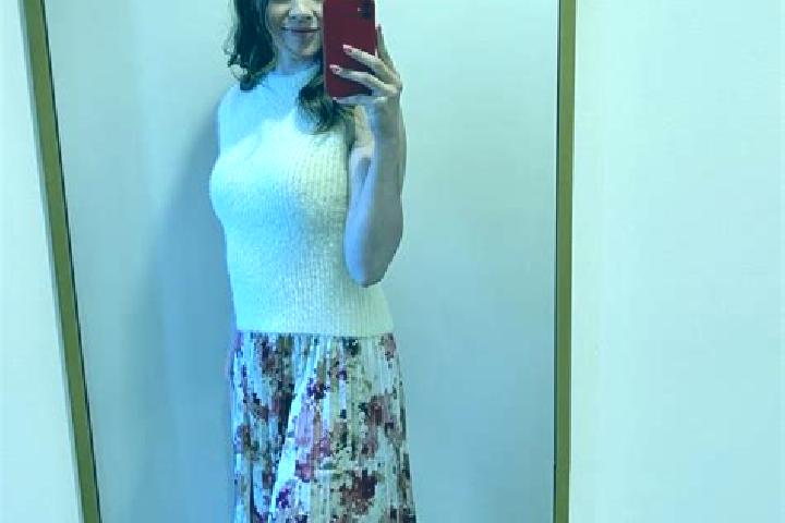 Sadie, 24 — Escort in Buntesti, Romania