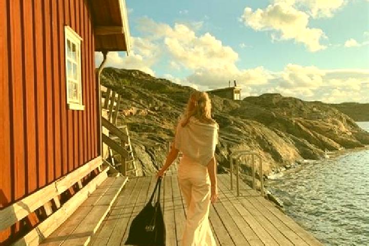 Sadie, 24 — Escort in Lena, Norway