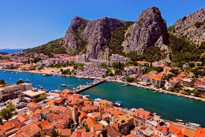Sadie, 24 — Escort in Omis, Croatia
