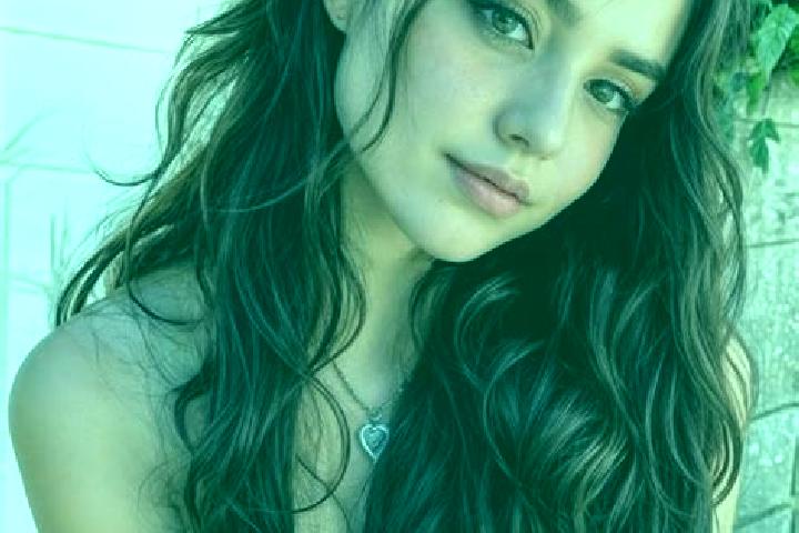 Sadie, 25, a auburn green-eyed mediterranean companion based in Ruthnick. Offering Fetish, GFE, A-Level, Party Girl. Available for incall and outcall, overni...