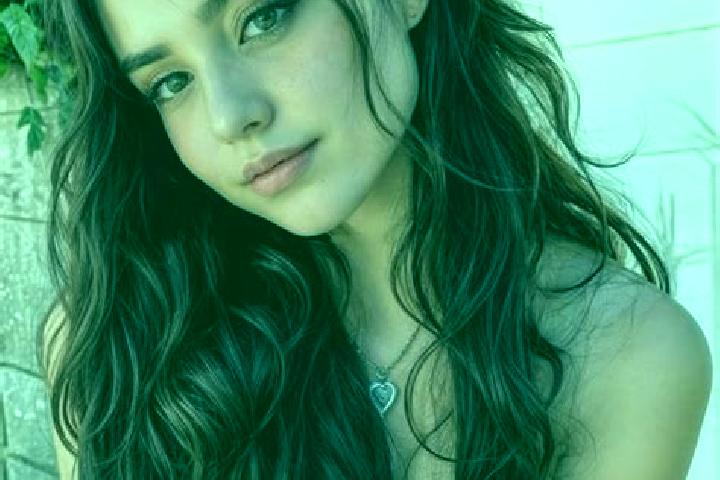 Sadie, 25, a auburn hazel-eyed middle eastern companion based in Marchena. Offering 69, GFE, Deep French Kissing. Available for incall and outcall, overnight...