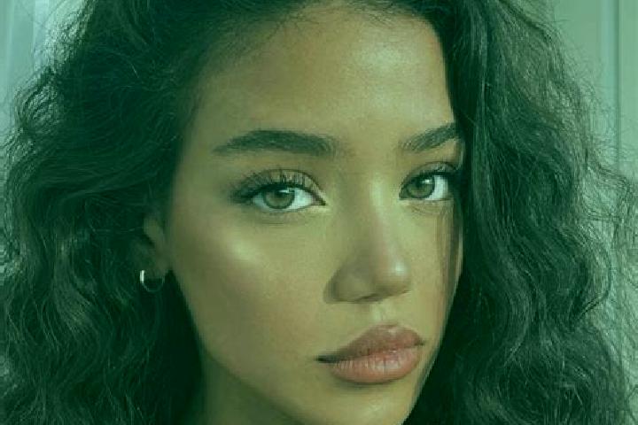 Sadie, 25, a black brown-eyed indian companion based in Hedian. Offering Domination, Overnight, CIM, 69. Available for incall and outcall, overnight bookings...