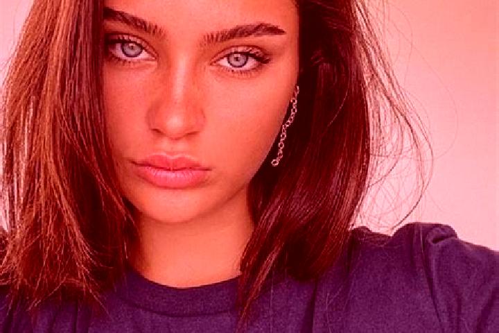 Sadie, 25, a brunette dark-eyed mixed companion based in Loesnich. Offering BDSM, Couples, Fetish. Available for incall and outcall, day and evening dates.
