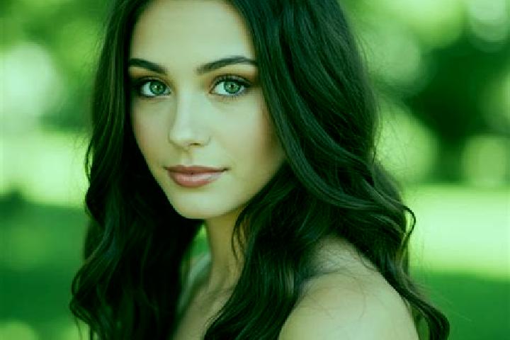 Sadie, 25, a brunette hazel-eyed mixed companion based in Lebanon. Offering CIM, Deep French Kissing, A-Level. Available for incall and outcall, day and even...