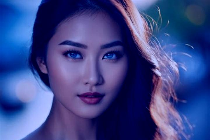 Sadie, 25, a chestnut blue-eyed asian companion based in Patra. Offering Duos, Fetish, Party Girl. Available for incall and outcall, day and evening dates.
