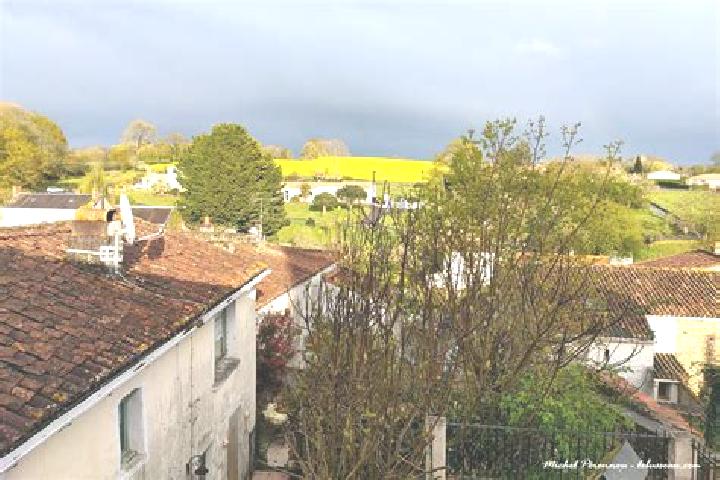 Sadie, 25 — Escort in Le Busseau, France