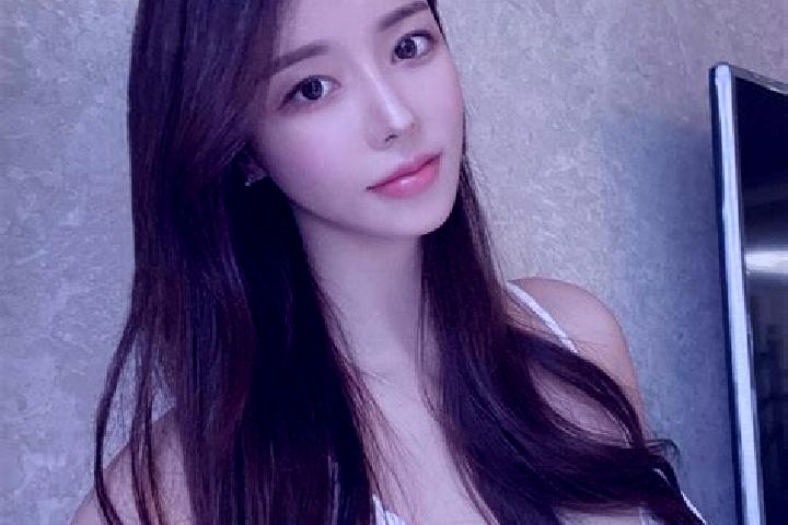 Sadie, 25 — Escort in Motge, China