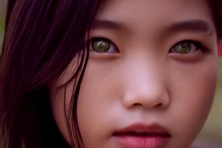 Sadie, 26, a red green-eyed asian companion based in Heritage Pointe. Offering Massage, GFE, Tantra, 69. Available for incall and outcall, overnight bookings...