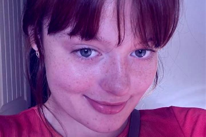 Sadie, 26, a red green-eyed mixed companion based in Ka Dang. Offering Tantra, Dinner Date, Fetish, 69, Prostate Massage. Available for incall and outcall, o...