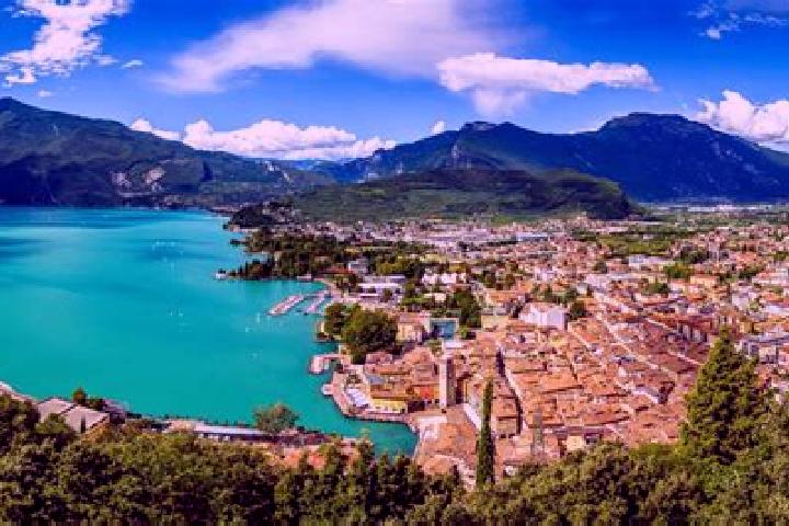 Sadie, 26 — Escort in Castiglione del Lago, Italy