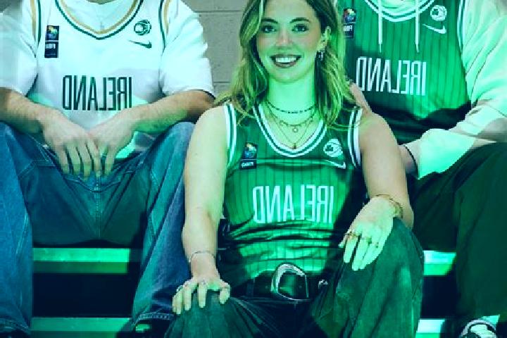 Sadie, 26 — Escort in Cloghan, Ireland