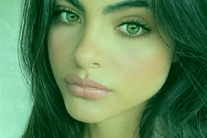 Sadie, 27, a auburn amber-eyed indian companion based in Bueyuekyurt. Offering Tantra, 69, Massage, Overnight. Available for incall and outcall, overnight bo...