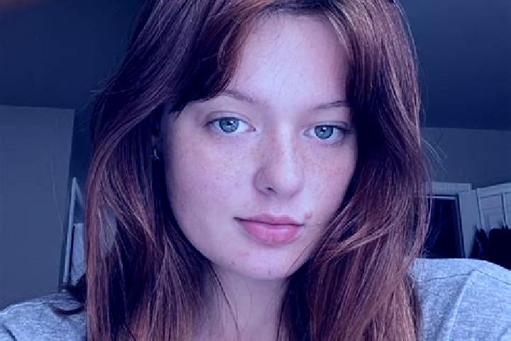Sadie, 27, a red green-eyed indian companion based in Carpiquet. Offering Dinner Date, CIM, Travel Companion. Available for incall and outcall, overnight boo...