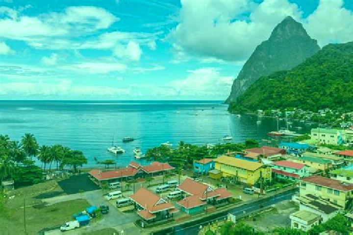 Sadie, 27 — Escort in Ciceron, Saint Lucia
