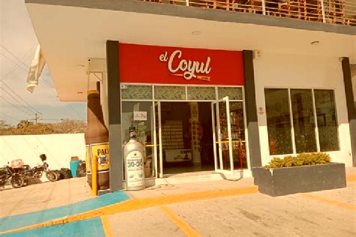 Sadie, 27 — Escort in Coyul, Mexico