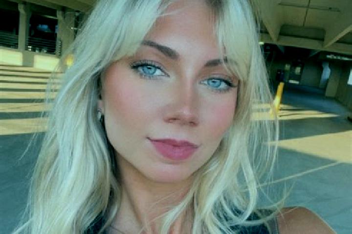 Sadie, 27 — Escort in South Weldon, United States