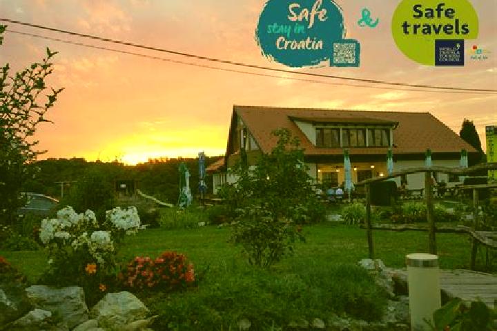 Sadie, 27 — Escort in Svibovec Podravski, Croatia