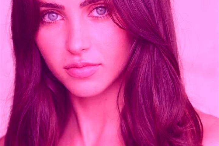 Sadie, 28, a red brown-eyed european companion based in Essen. Offering Party Girl, Couples, BDSM, Massage. Available for incall and outcall, overnight booki...
