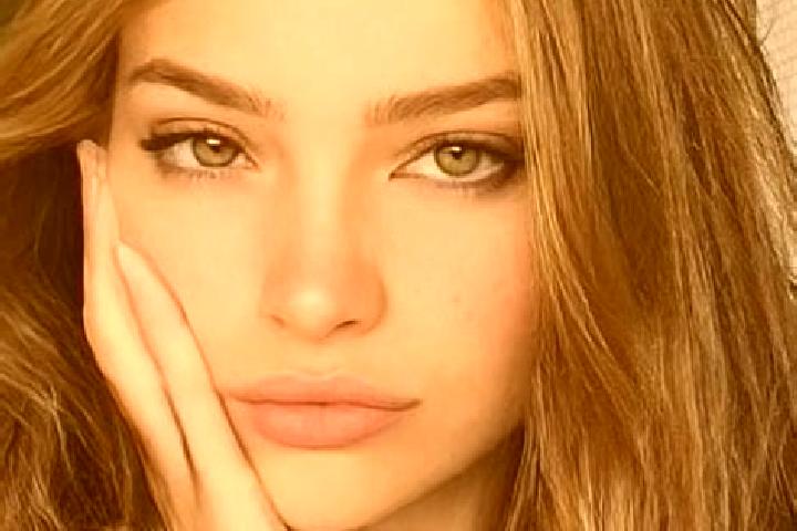 Sadie, 28, a red hazel-eyed latina companion based in Kelieguhe. Offering Girlfriend Experience, Deep French Kissing, GFE, Dinner Date, BDSM. Available for i...